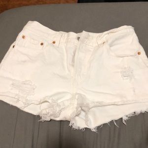 Levi white shorts